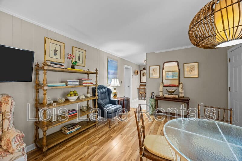 Charleston Condo: 874 Colony Drive, #B16