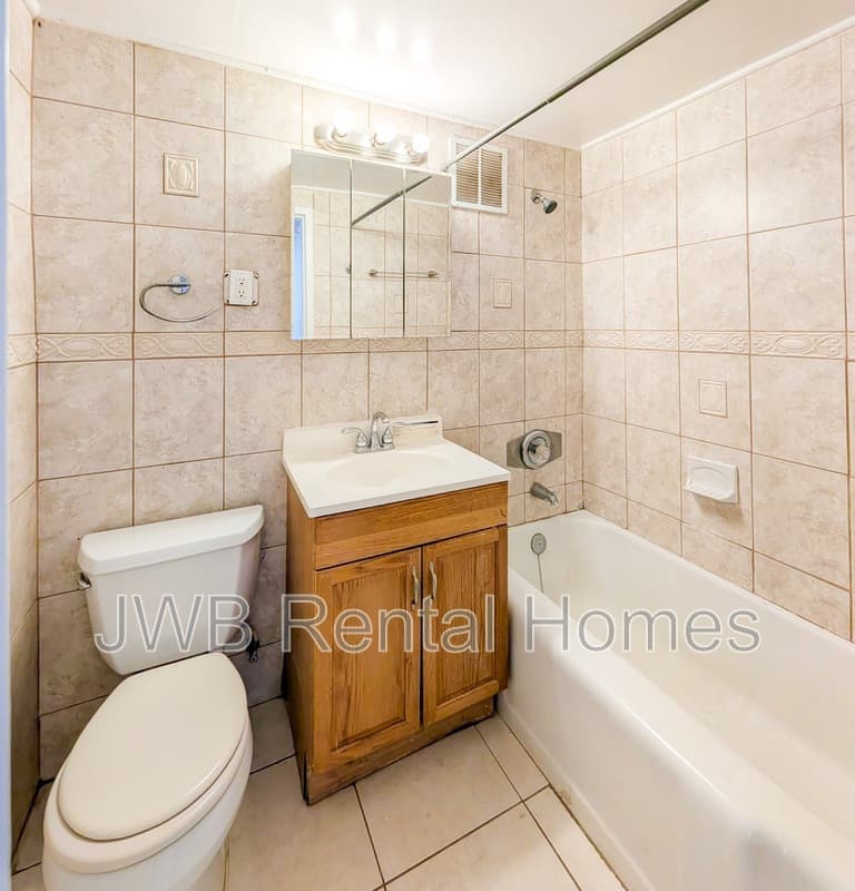 Jacksonville Condo: 311 Ashley St W #903