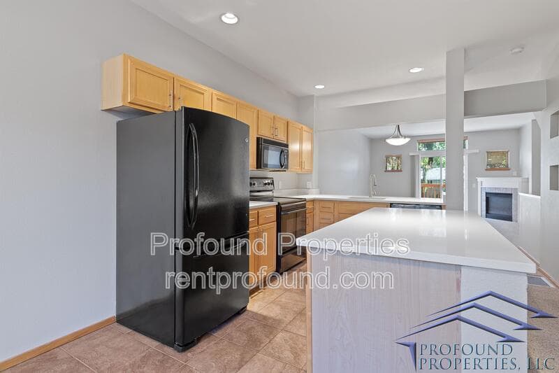 Beaverton Condo: 627 SW Dillan Drive