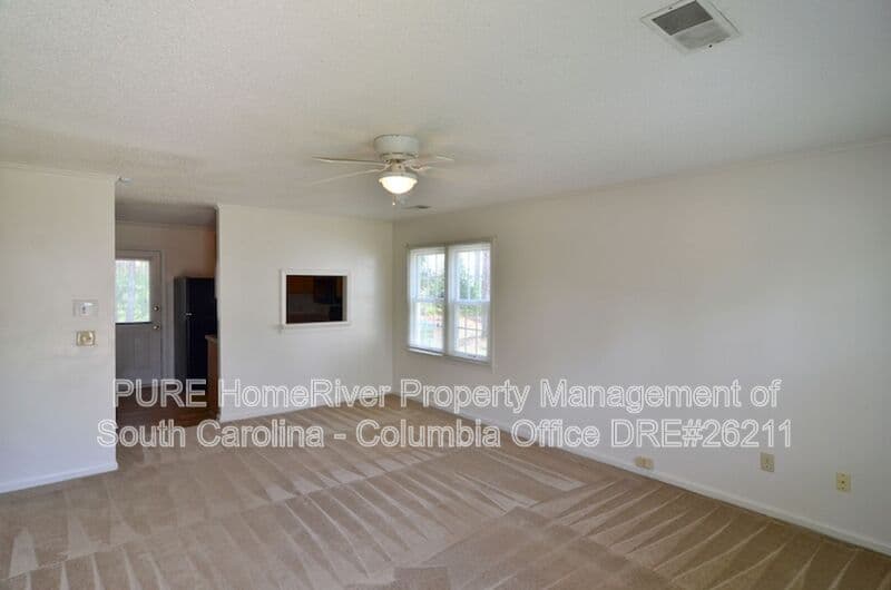 Columbia House: 22A Prices Ct