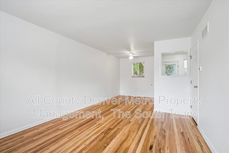 Aurora Condo: 10207 E 14th Ave