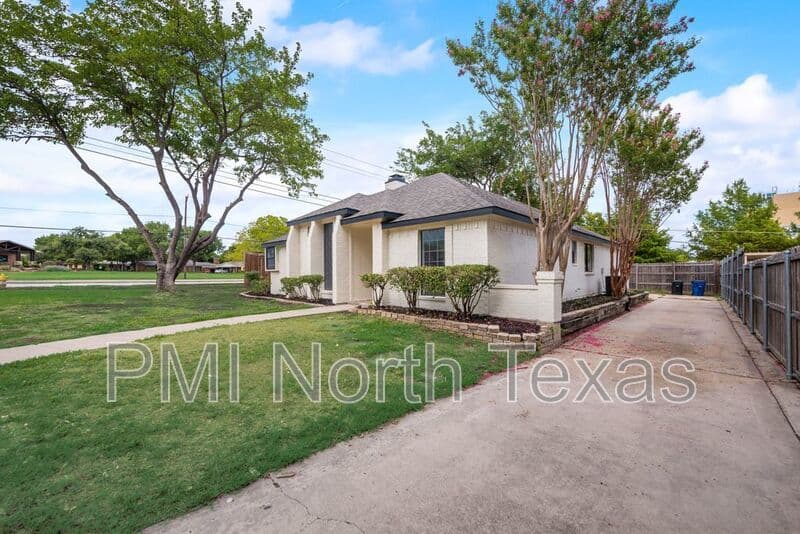 Frisco House: 8880 Woodstream Dr