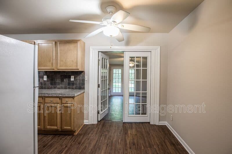 Jacksonville House: 6722 Frye Ave