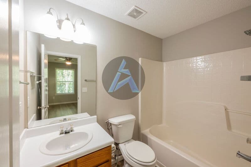 Woodstock Townhome: 437 Red Coat Ln