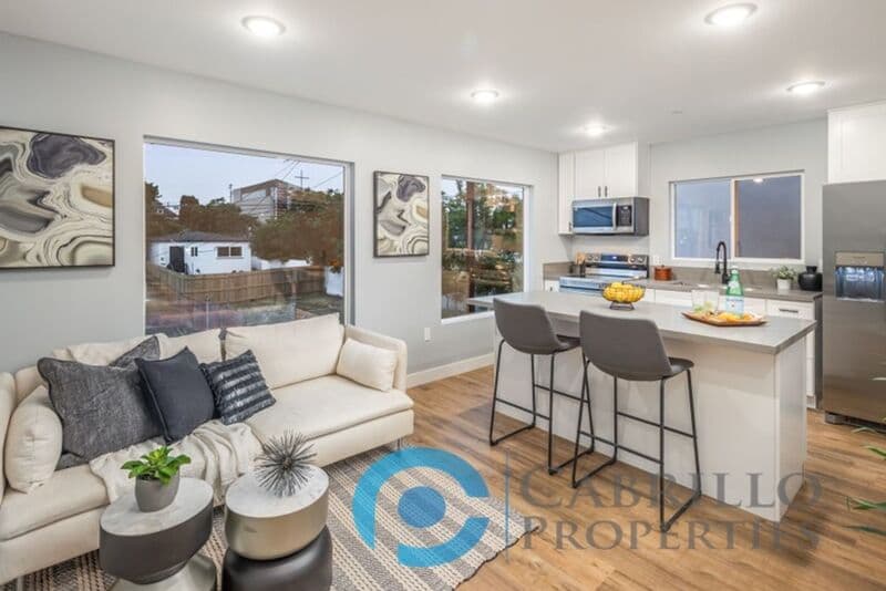 San Diego Condo: 3077 Martin Ave