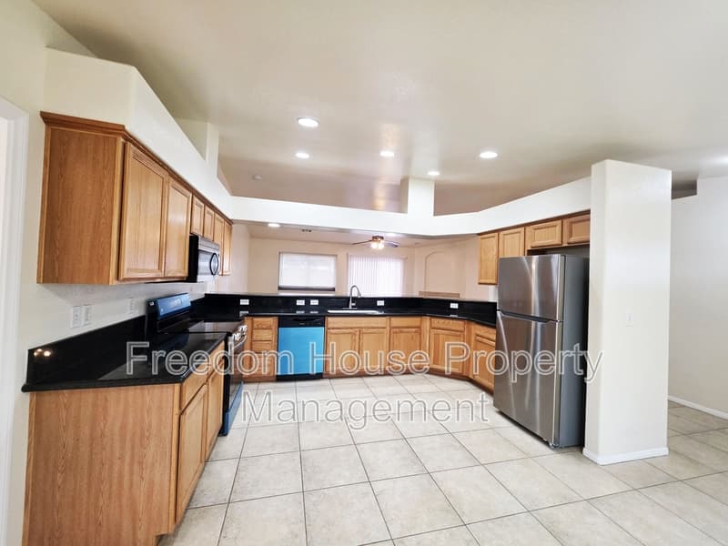 Pahrump House: 701 Mount Charleston Drive