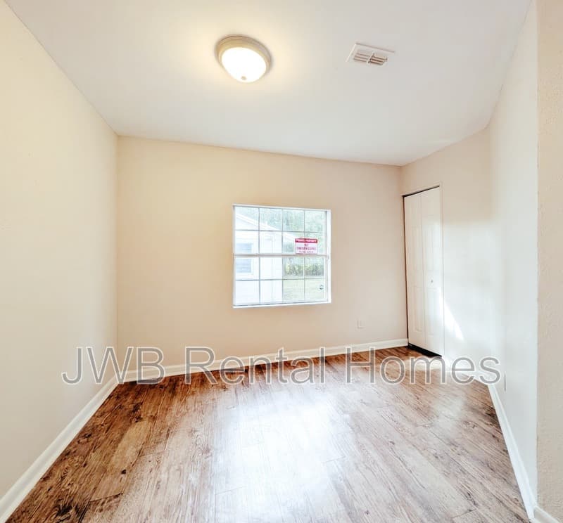 Jacksonville House: 2574 Commonwealth Ave