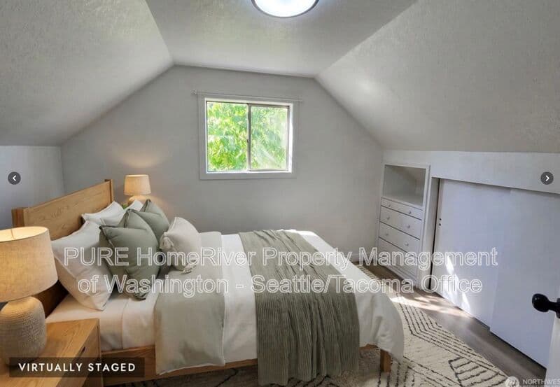 Tacoma House: 5345 S Trafton