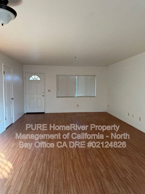 Ukiah Condo: 915 S Oak St