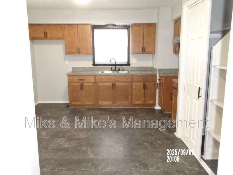 Milwaukee Condo: 6400 North 73rd Street