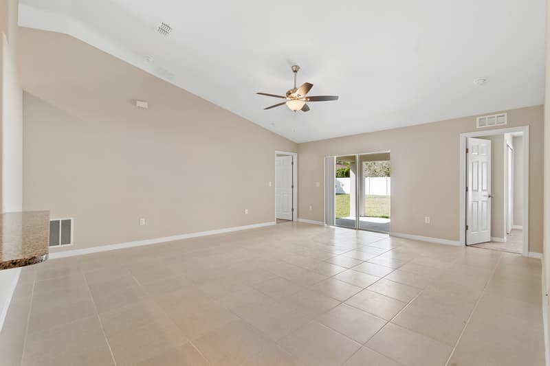 Palm Coast House: 23 Ryding Lane
