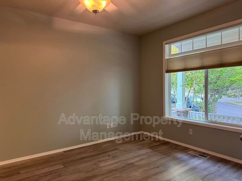 Corvallis House: 6288 SW Chestnut Drive