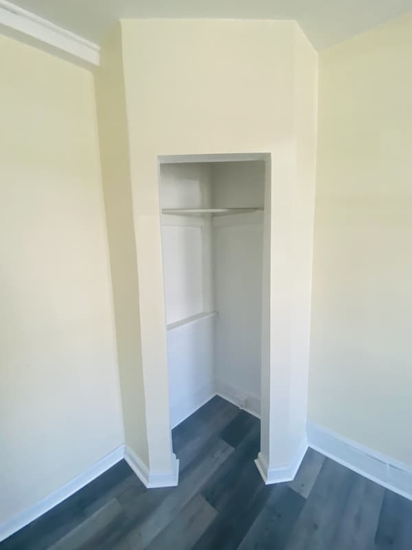 York House: 144 West Jackson Street - D