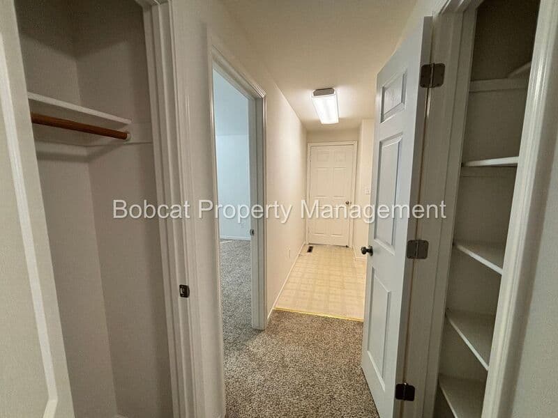 Carson City House: 707 Armory Ln