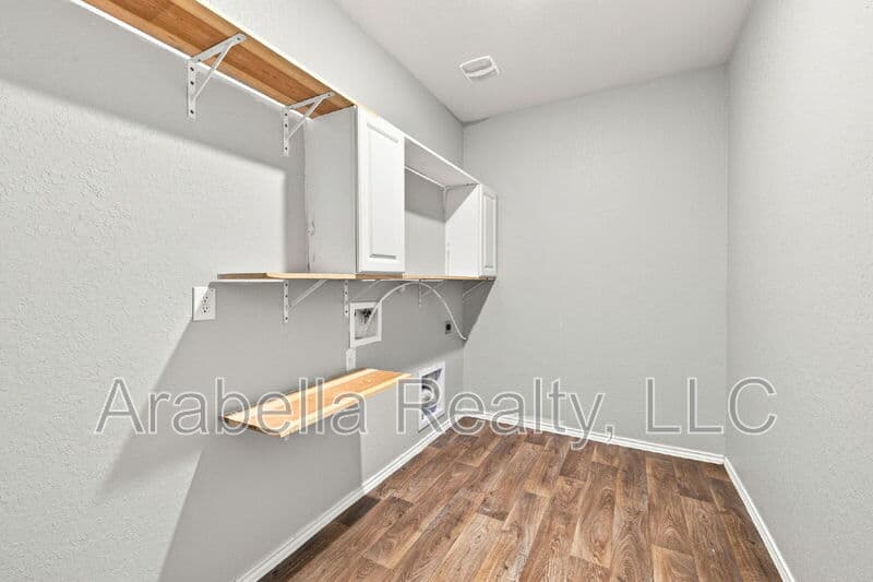 San Antonio House: 3430 Angus Creek