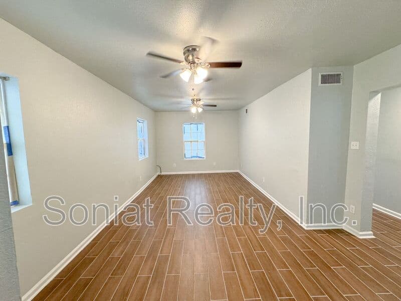 New Orleans Condo: 3433 LaSalle St.
