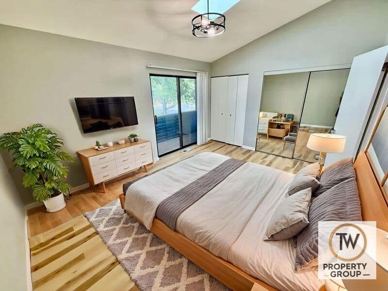 O'Fallon Condo: 823 N Cherry St