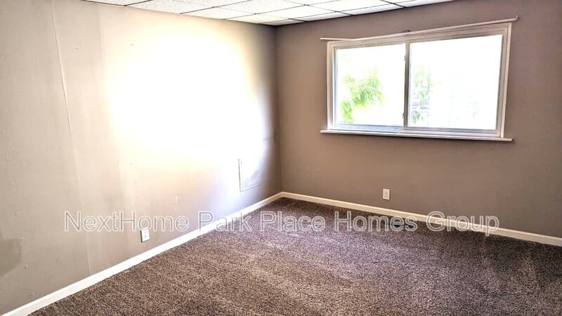 Bay City House: 407 N. Lincoln St. - 1