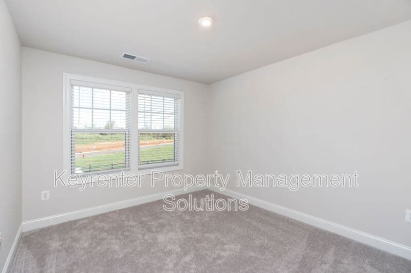 Waynesboro House: 337 Ridgeline Drive