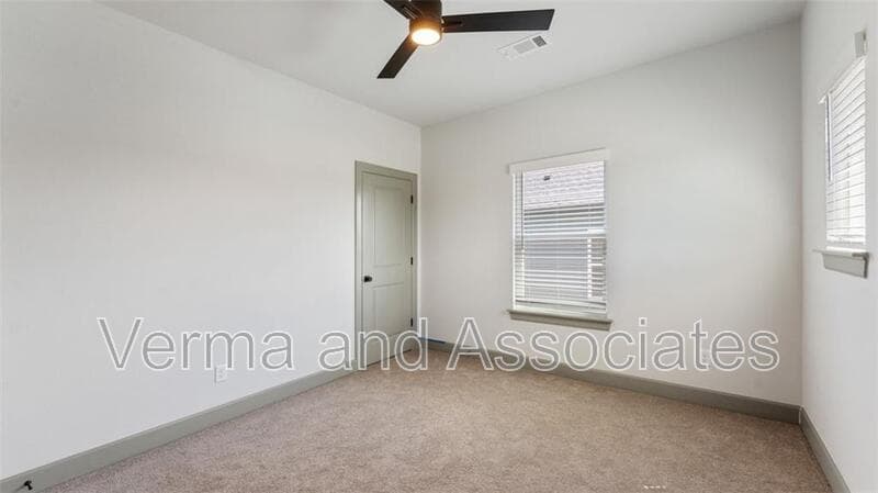 Centerton House: 1221 Mammoth St