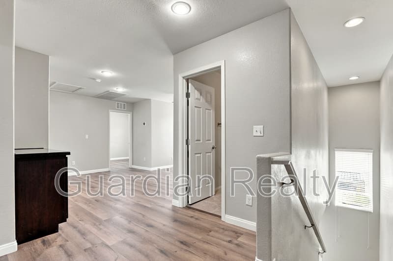 Las Vegas House: 5582 Grinding Rock Way