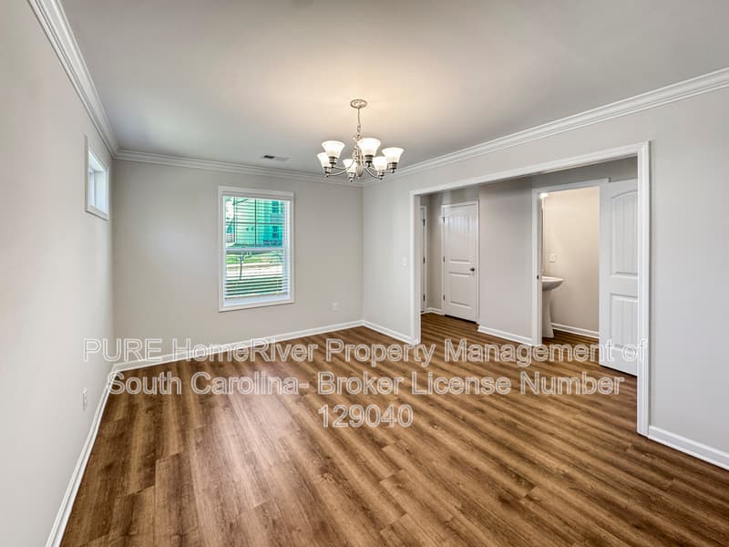 Sumter House: 351 Niblick Dr