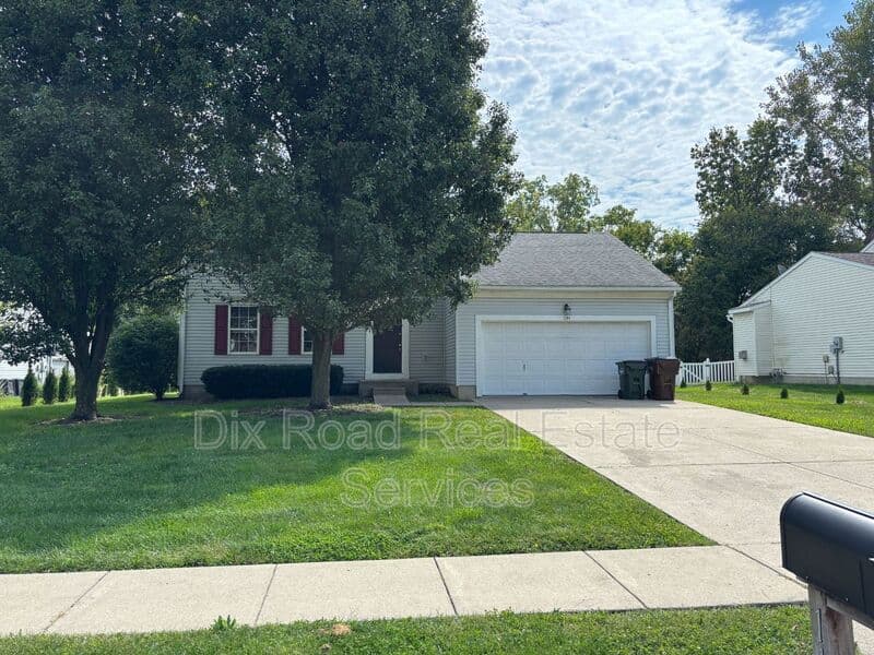 Lebanon House: 1194 Poplar Hill Drive