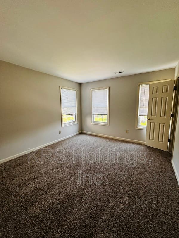 Chester House: 15012 Pine Vista Ln
