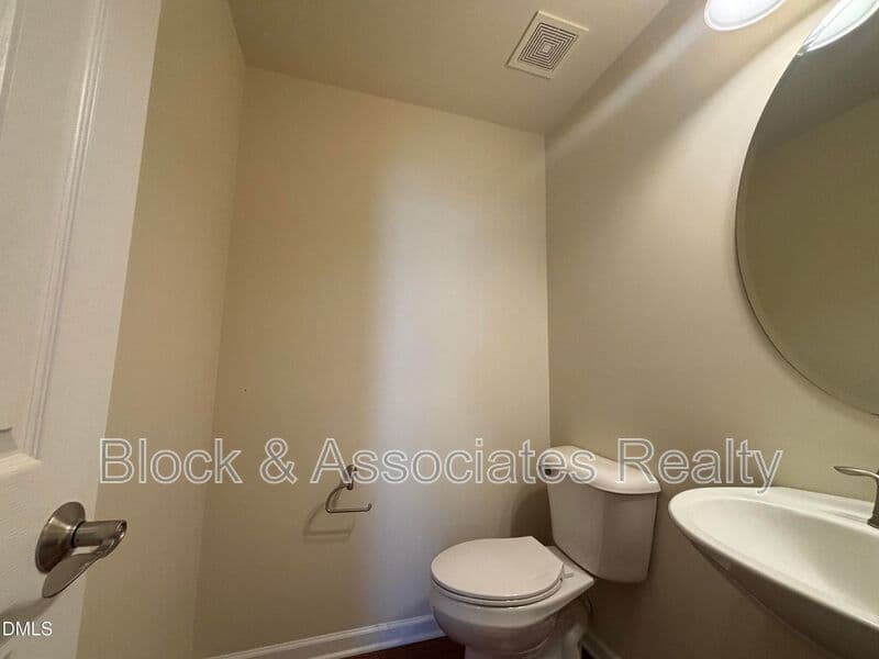 Wake Forest House: 1429 Kirkwood Hill Way