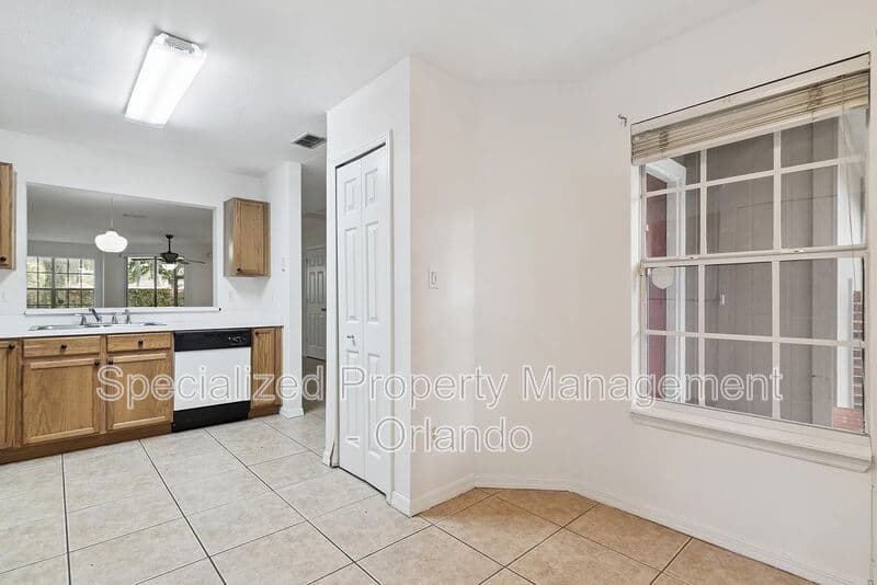 Altamonte Springs Townhome: 685 Scarlet Oak Cir