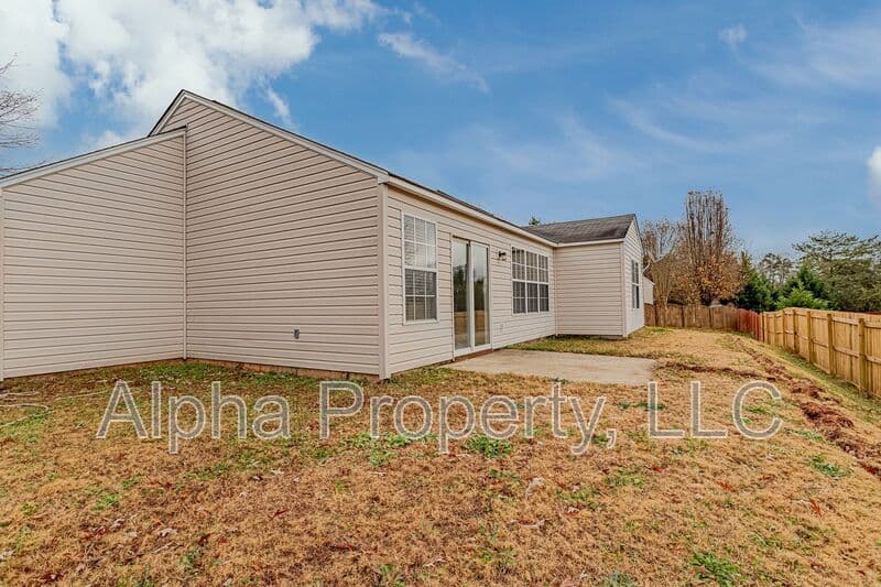 Simpsonville House: 4 Buzzell Ct