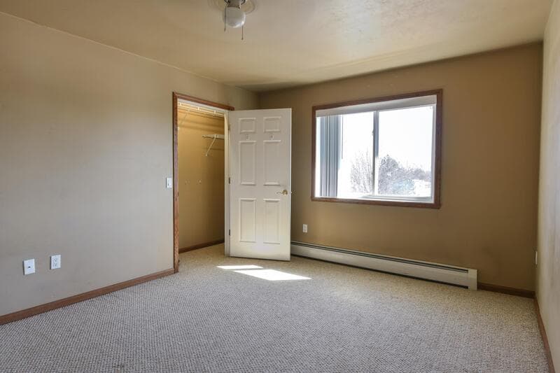 Little Chute Condo: 830 East Elm Drive - 3J