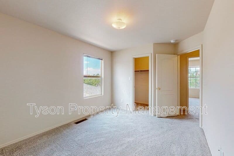 Albuquerque House: 6316 Dante Ln NW