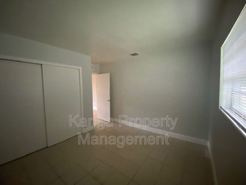 Fort Lauderdale Condo: 220 Sw 8Th St