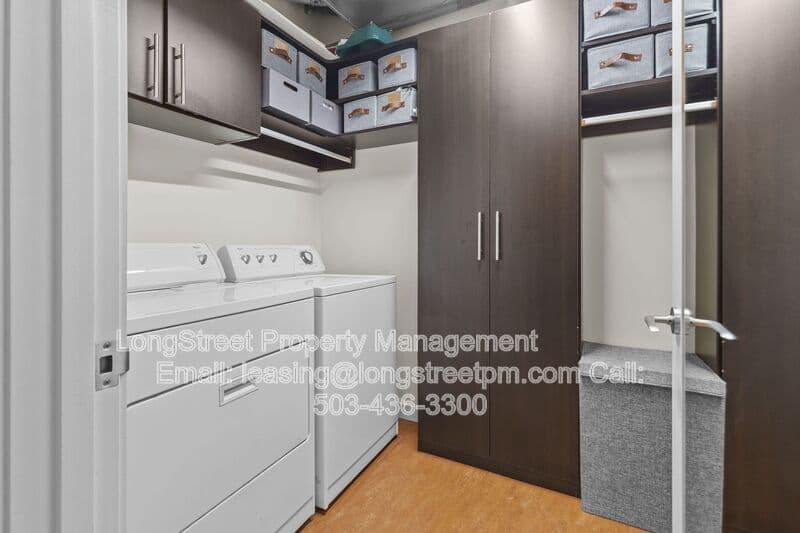 Portland Condo: 1025 NW Couch St