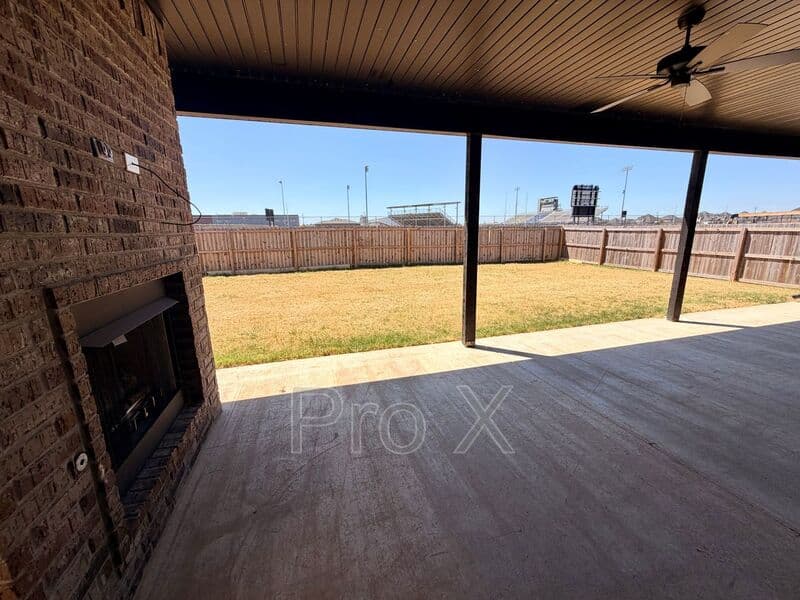 Centerton House: 1141 Red Maple St