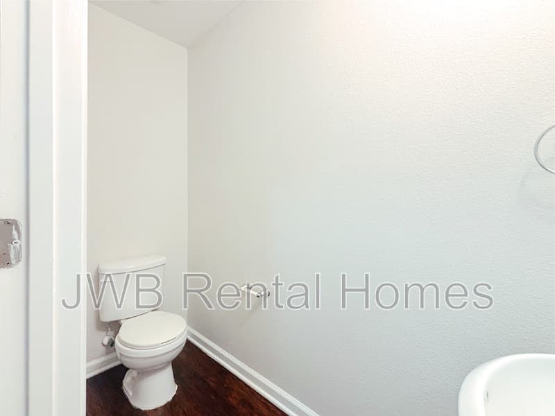 Jacksonville House: 3038 Rayford St