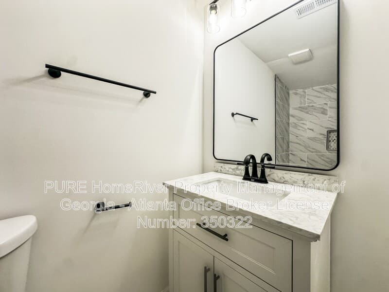 Morrow House: 2313 Poplar St