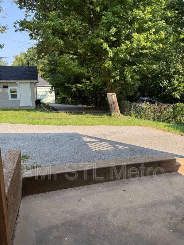 St. Louis House: 5548 Jennings Station Road