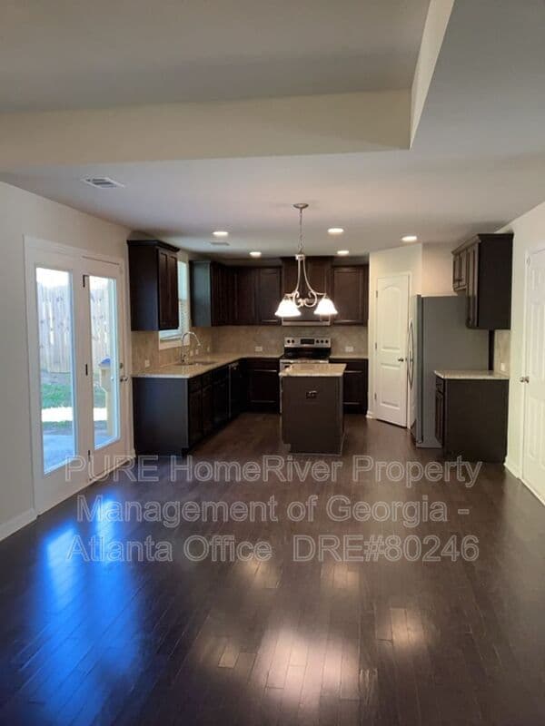 Buford House: 4126 Water Mill Dr