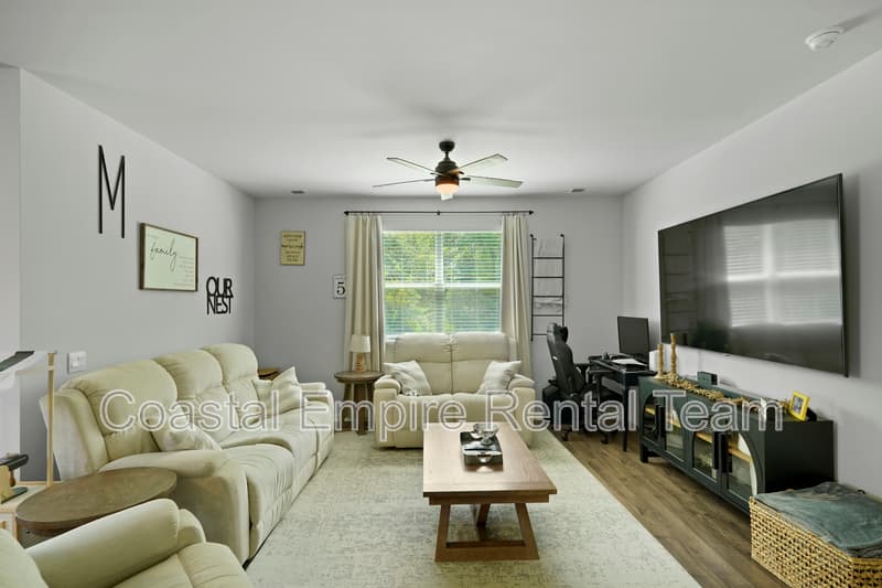 Richmond Hill House: 41 Gypsea Lane