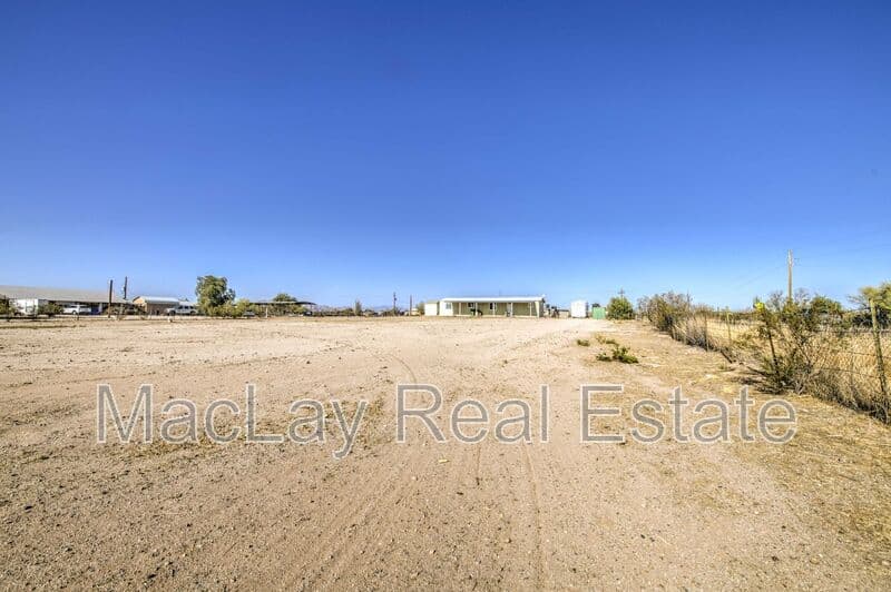 Florence House: 20968 E Florence Kelvin Hwy