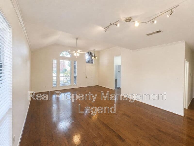 Frisco House: 9518 Prestmont Place
