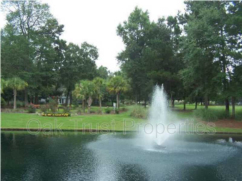 North Charleston Townhome: 7939 Vermont Rd