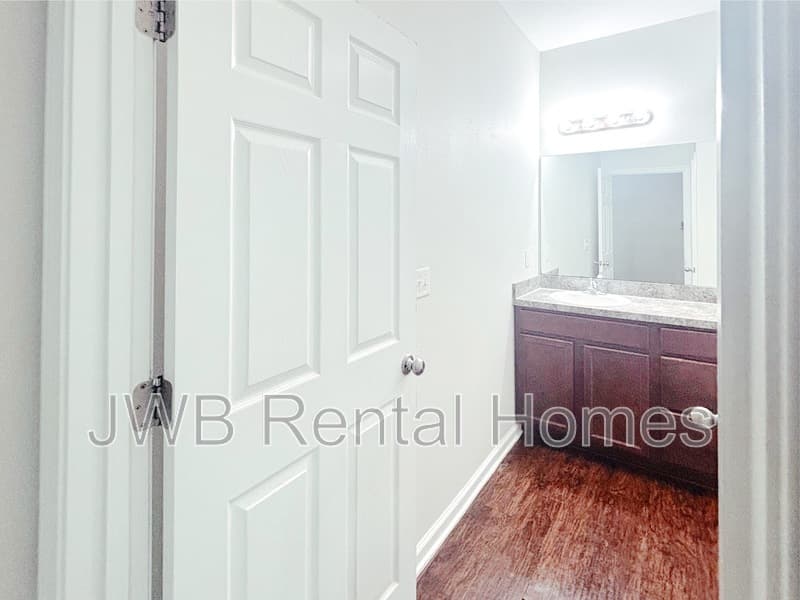Jacksonville House: 8520 Cocoa Ave
