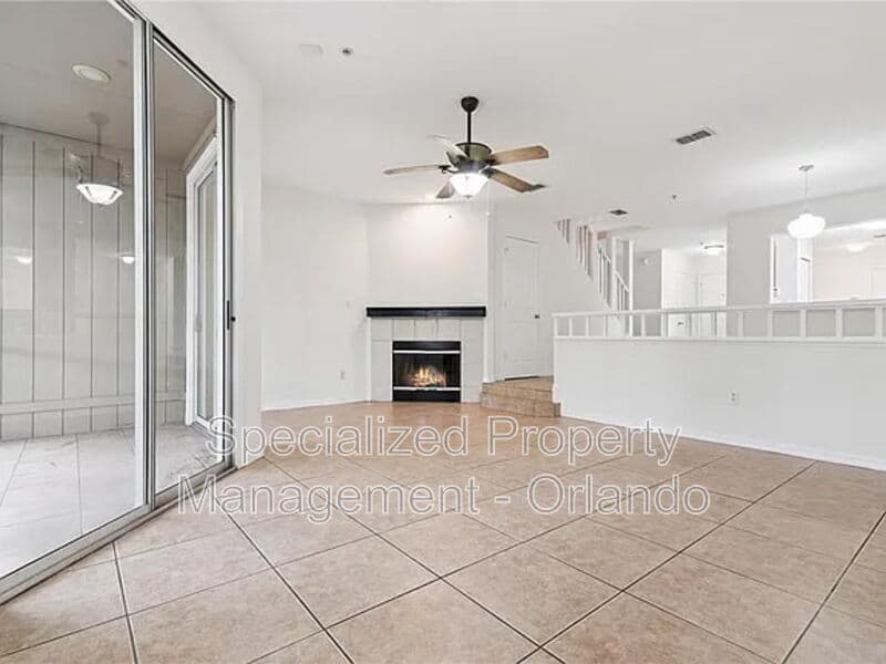 Altamonte Springs Townhome: 685 Scarlet Oak Cir