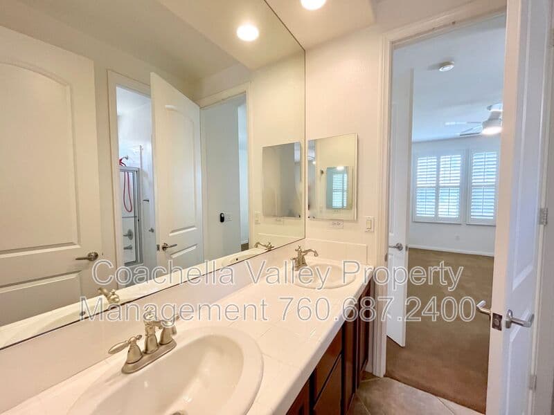Cathedral City House: 511 Via Assisi