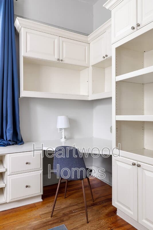 Columbia House: 921 Laurens Street