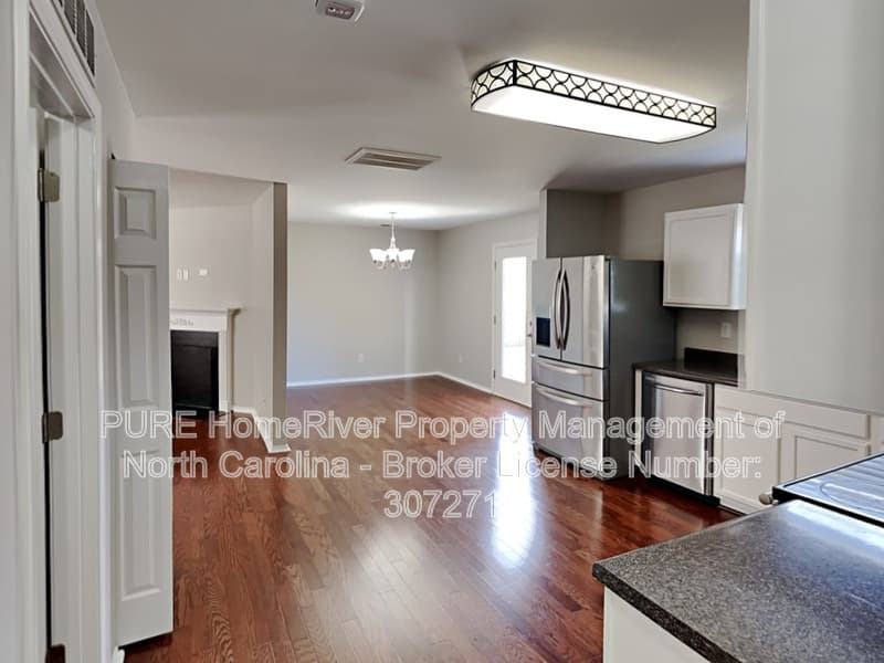 Kernersville House: 4419 Westhill Pl