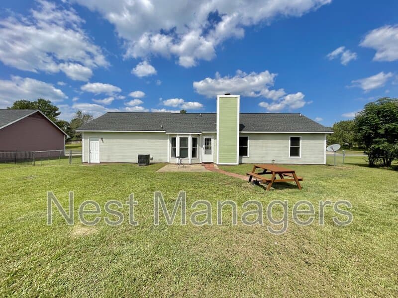 Spring Lake House: 85 Woodwind Dr